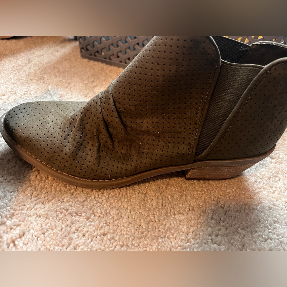 Ankle boots
